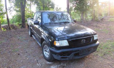2002 Mazda B-Series SX
