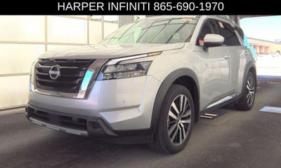 2025 Nissan Pathfinder Platinum