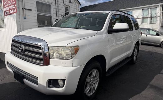 2016 Toyota Sequoia SR5 Grade