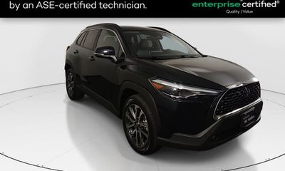 2025 Toyota Corolla Cross XLE