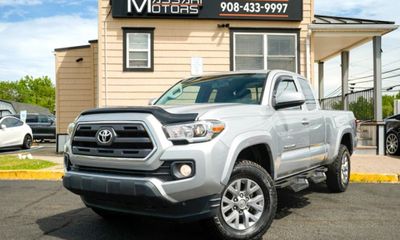 2017 Toyota Tacoma SR5 TRD OFF