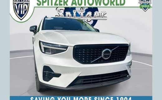 2023 Volvo XC40 Plus Dark