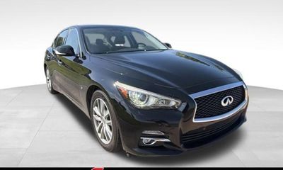 2015 Infiniti Q50 Base