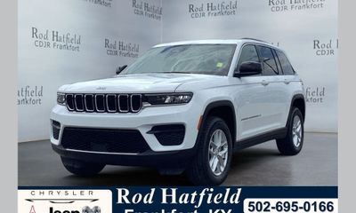 2026 Jeep Grand Cherokee Base Laredo