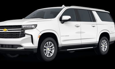 2023 Chevrolet Suburban LS