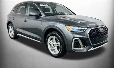 2025 Audi Q5 E S Line Quattro