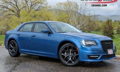 2022 Chrysler 300 Touring L