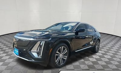 2024 Cadillac Lyriq LUX 1