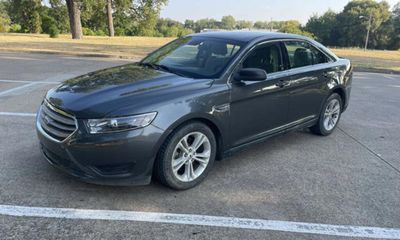 2015 Ford Taurus SE