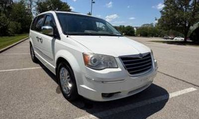 2008 Chrysler Town AND Country Limited