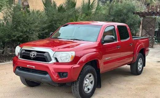 2013 Toyota Tacoma Delux