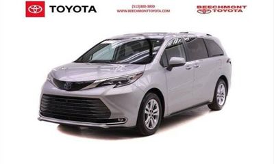 2022 Toyota Sienna Platinum