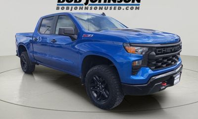2024 Chevrolet Silverado Trail Boss Custom
