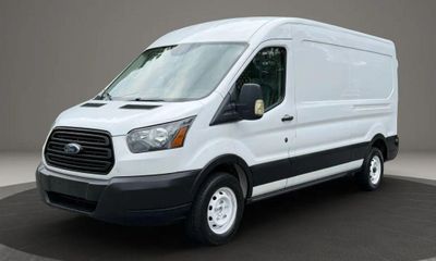 2019 Ford Transit 150 Medium Roof