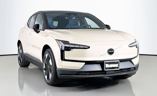 2026 Volvo EX30 Plus