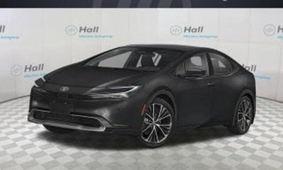 2023 Toyota Prius LE