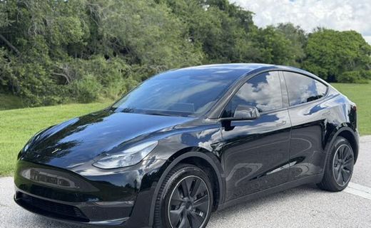 2023 Tesla Model Y Long Range Dual