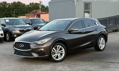 2017 Infiniti QX30 Base