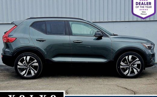 2026 Volvo XC40 Ultra Dark