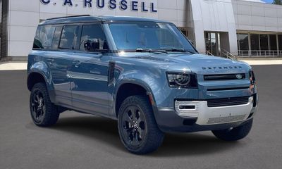 2020 Land Rover Defender 110 SE