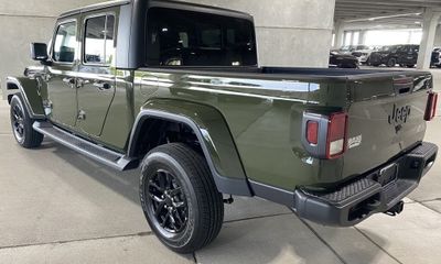 2022 Jeep Gladiator Sport