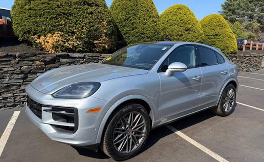 2025 Porsche Cayenne S