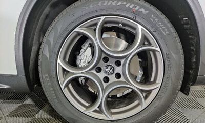 2022 Alfa Romeo Stelvio TI