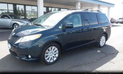2012 Toyota Sienna XLE