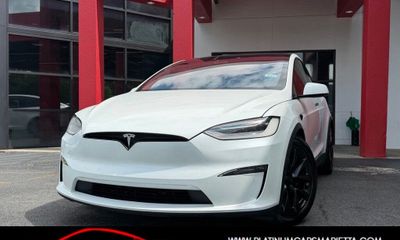 2023 Tesla Model X Standard Range