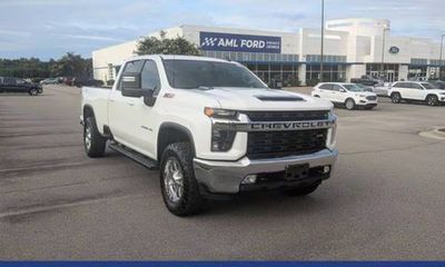 2023 Chevrolet Silverado HD LT