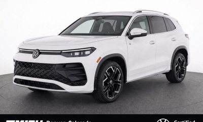 2025 Volkswagen Tiguan 4MOTION SEL Black