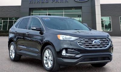 2024 Ford Edge Titanium
