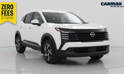 2025 Nissan Kicks MPV SV