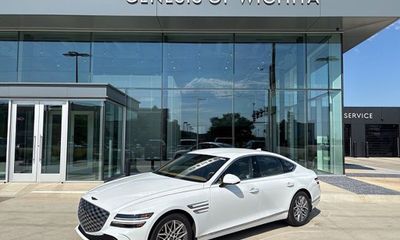 2025 Genesis G80 2 5T