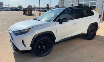2023 Toyota RAV4 XSE