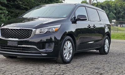 2016 Kia Sedona LX