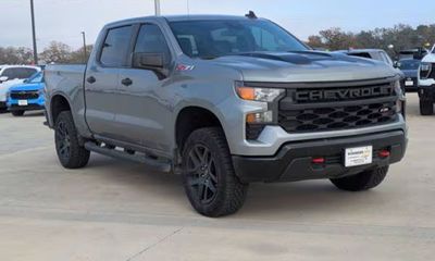 2025 Chevrolet Silverado Trail Boss Custom