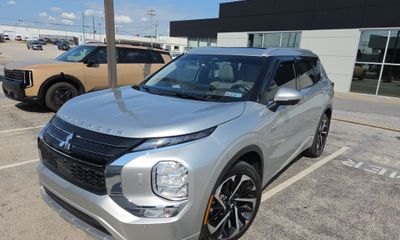 2023 Mitsubishi Outlander