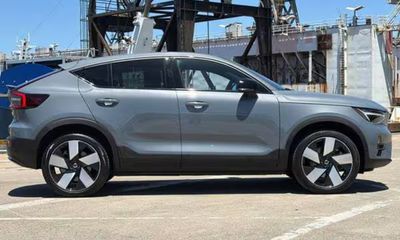 2023 Volvo C40 Ultimate Dark