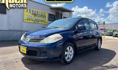 2008 Nissan Versa HB I4 MAN