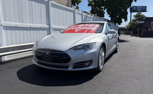 2015 Tesla Model S 70D