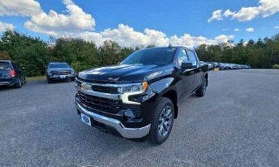 2025 Chevrolet Silverado RST