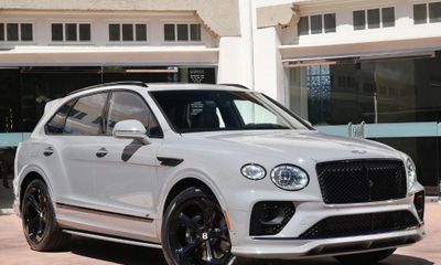 2023 Bentley Bentayga S V8