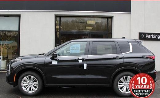 2026 Mitsubishi Outlander ES