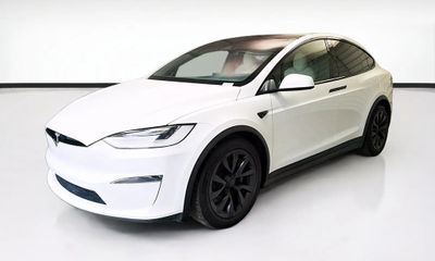2023 Tesla Model X Standard Range