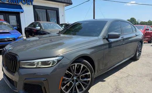 2021 BMW 750i