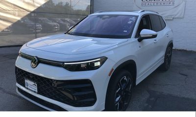 2026 Volkswagen Tiguan 4MOTION SEL