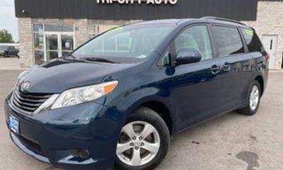 2011 Toyota Sienna LE