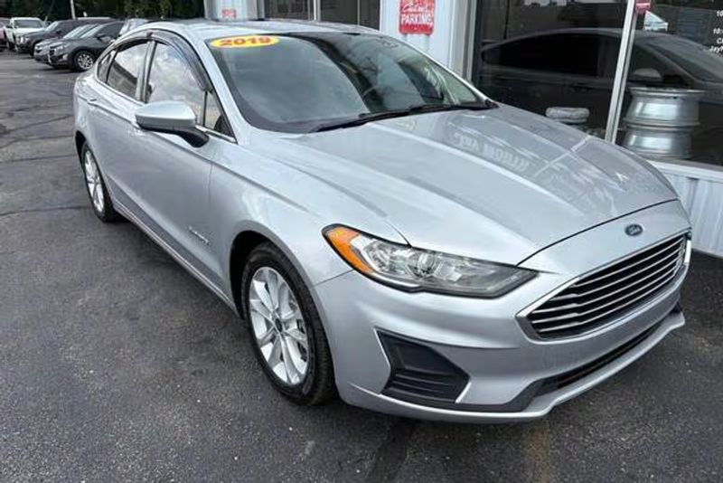 2019 Ford Fusion Hybrid — a typically priced live listing
