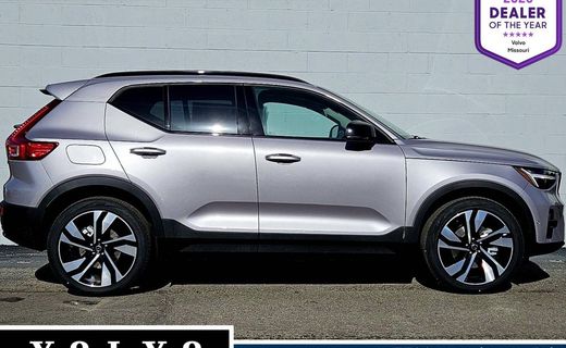 2026 Volvo XC40 Ultra Dark